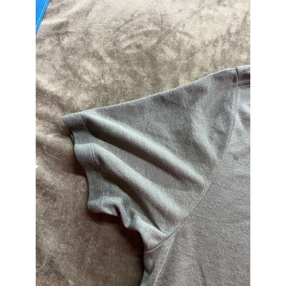 Tommy Bahama Men's SZ‎ XL V-Neck T-Shirt Gray - Picture 2 of 5